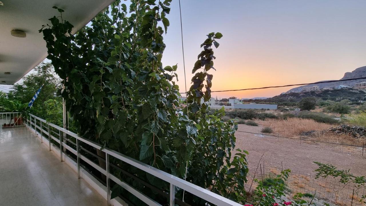 Enjoy Sunset Apartment Palaiochora Exterior photo